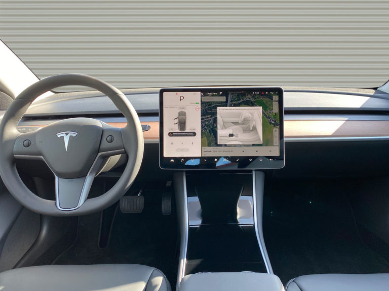 Tesla 3 LR midnigt 676492 03 768x576