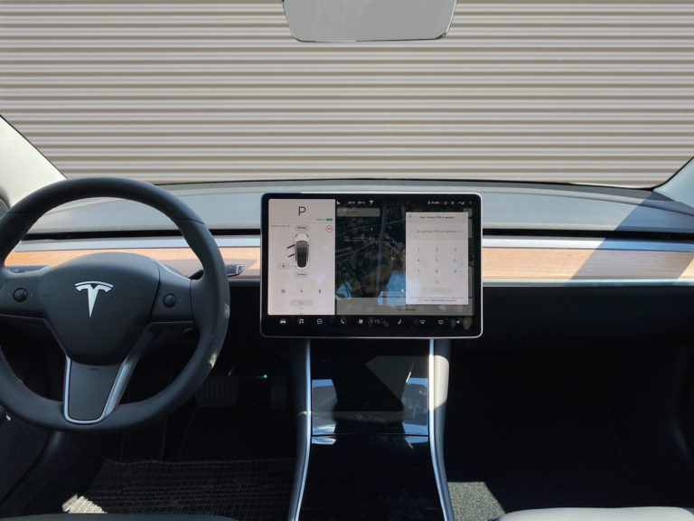 Tesla Model 3 LR D 2097 01 weiss 3 768x576